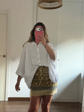 Cargar imagen en el visor de la galería, Camisa Oversize
