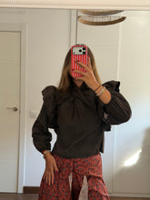 Cargar imagen en el visor de la galería, Blusa Cruzada Volante
