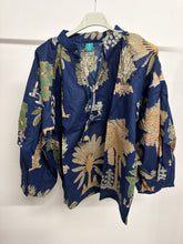 Cargar imagen en el visor de la galería, Blusa Formentera Larga

