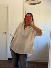 Cargar imagen en el visor de la galería, Camisa Rayas Oversize

