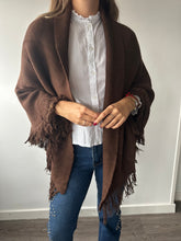 Cargar imagen en el visor de la galería, Capa Punto Flecos
