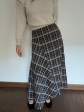 Cargar imagen en el visor de la galería, Faldas Estampadas
