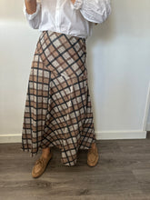 Cargar imagen en el visor de la galería, Faldas Estampadas
