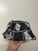 Cargar imagen en el visor de la galería, Clutch Estampado
