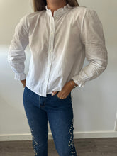 Cargar imagen en el visor de la galería, Blusa Blanca Sevilla
