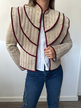 Cargar imagen en el visor de la galería, Chaqueta Pana Acolchada
