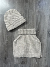 Cargar imagen en el visor de la galería, Pack Cuello y Gorro Punto
