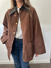 Cargar imagen en el visor de la galería, Chaqueta Oversize Cuello Polipiel
