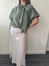 Cargar imagen en el visor de la galería, Blusa Verona Verde
