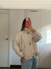 Cargar imagen en el visor de la galería, Gabardina Chubasquero
