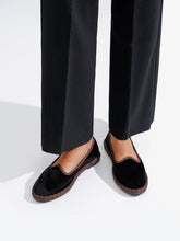 Cargar imagen en el visor de la galería, Bailarinas Terciopelo
