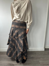 Cargar imagen en el visor de la galería, Faldas Estampadas
