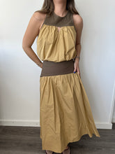 Cargar imagen en el visor de la galería, Top Valeria Camel
