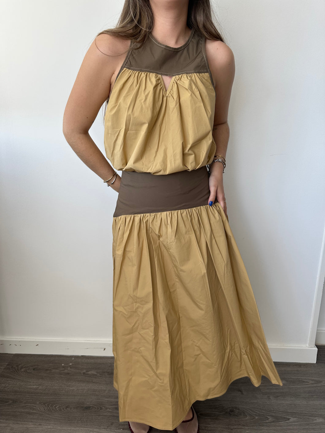 Top Valeria Camel