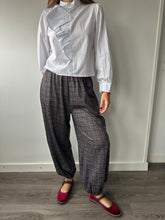 Cargar imagen en el visor de la galería, Pantalones Bombacho Cuadros
