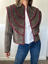 Cargar imagen en el visor de la galería, Chaqueta Pana Acolchada
