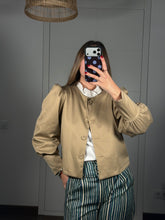 Cargar imagen en el visor de la galería, Chaqueta Beige Rayas
