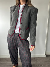 Cargar imagen en el visor de la galería, Chaqueta Camila
