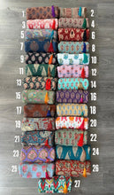 Cargar imagen en el visor de la galería, Estuche Estampados
