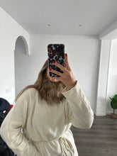 Cargar imagen en el visor de la galería, Cuello Pelo Natural

