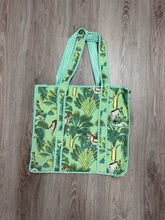 Cargar imagen en el visor de la galería, Bolso Estampado Acolchado
